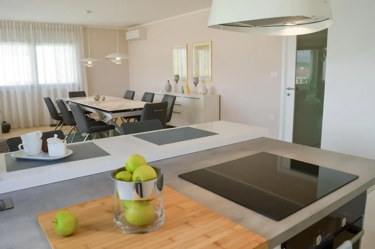 Rova Apartment Malinska